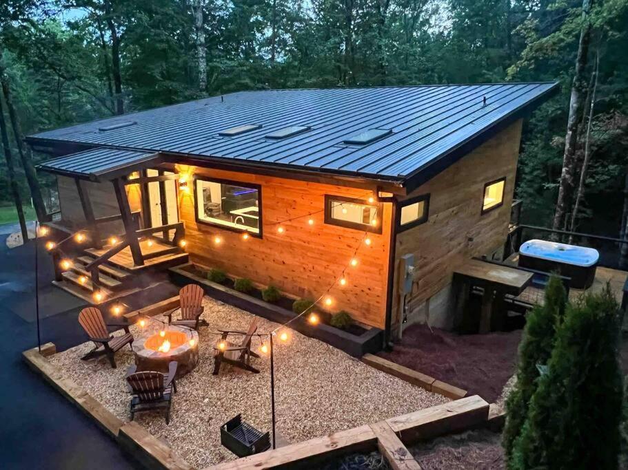 فيلا Modern Mountain Getaway With Hot Tub, Fire Pit Sautee Nacoochee المظهر الخارجي الصورة